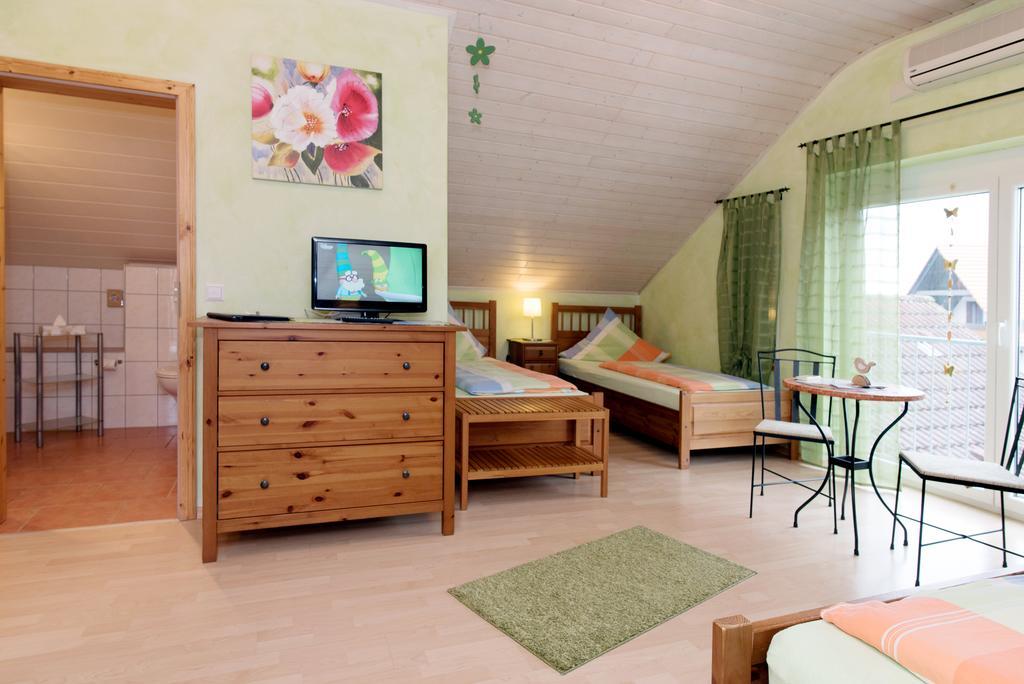 Gaestehaus Hauser ルスト エクステリア 写真